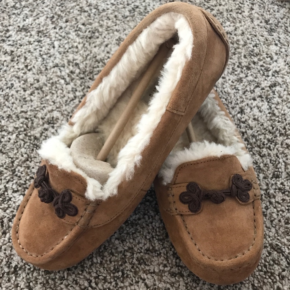 UGG suki slippers